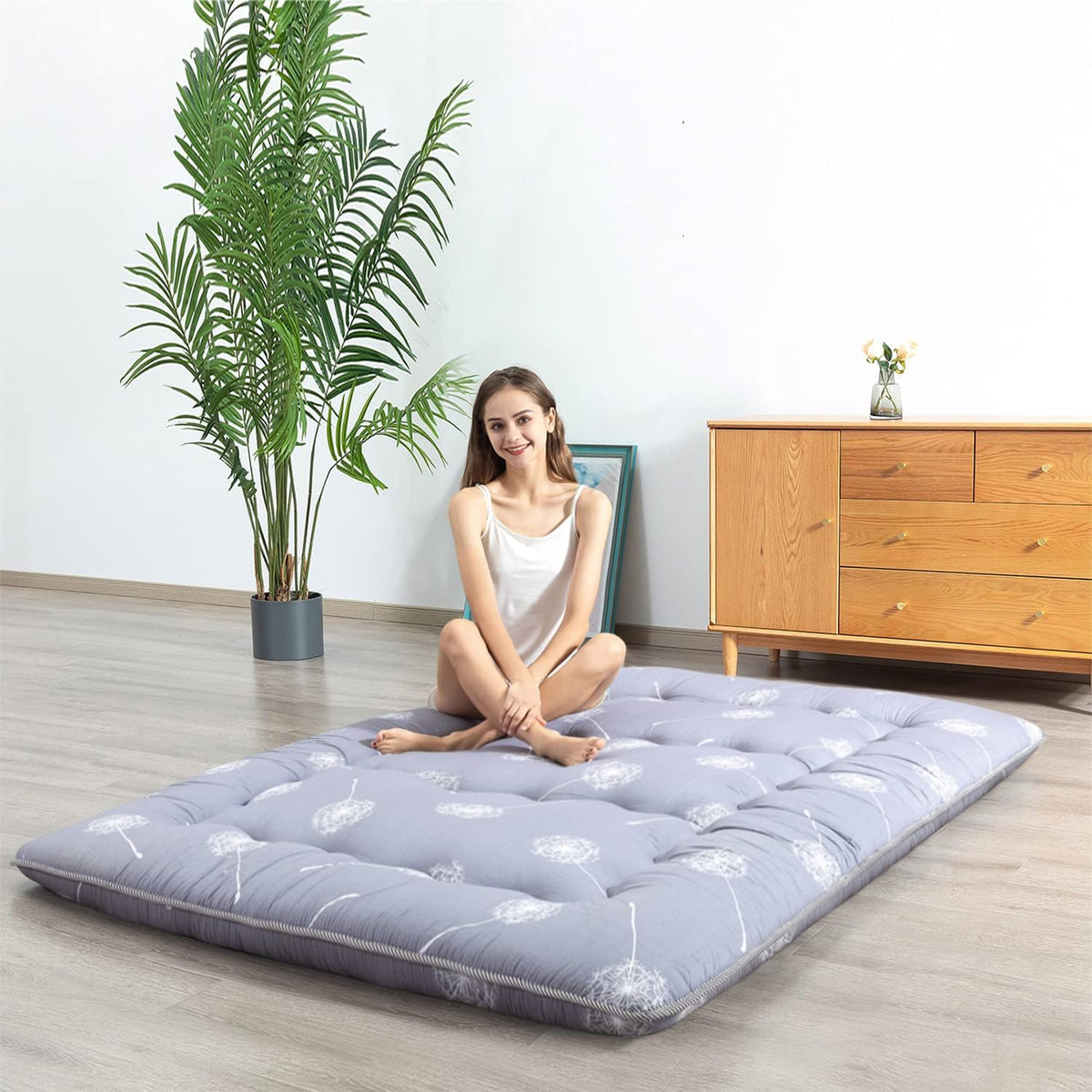 Black Geometric Pattern Japanese Floor Mattress S74862