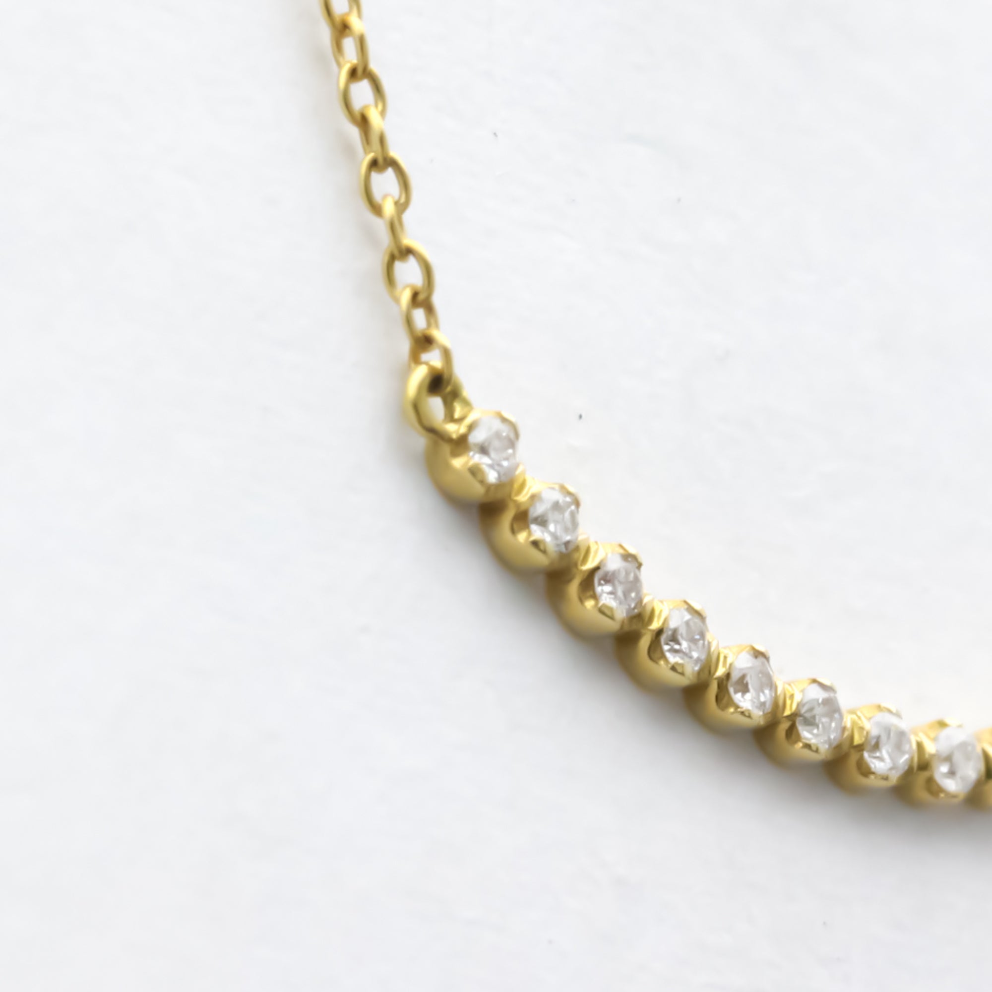 Yellow Gold Diamond Pendant Necklace T94234