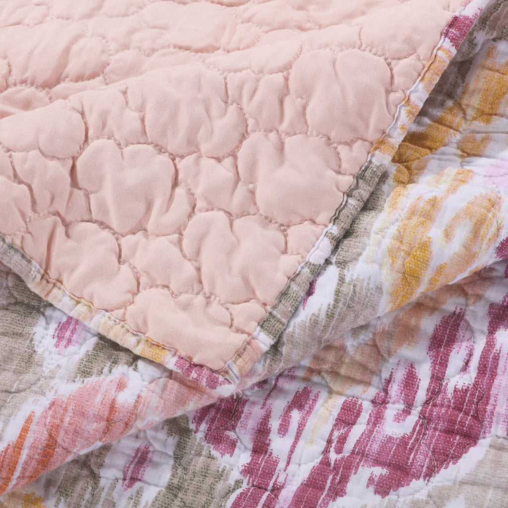 Quilted Throw Blanket H438