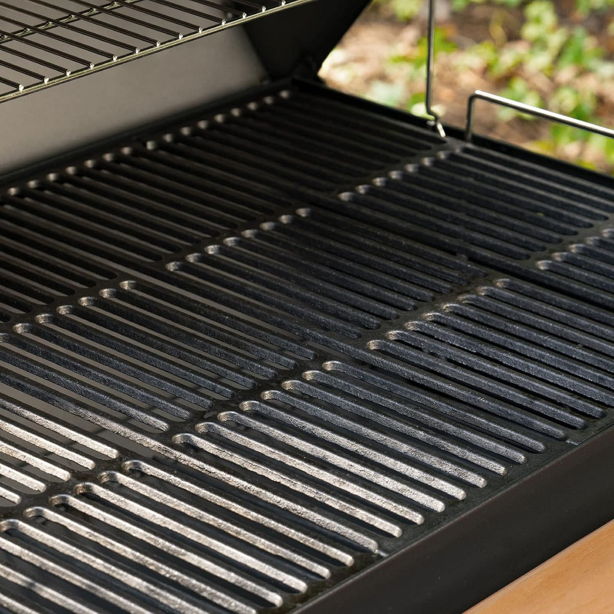 Charcoal Grill and Smoker with Cast Iron Grates and 950 Cooking Square Inches in Black E9504