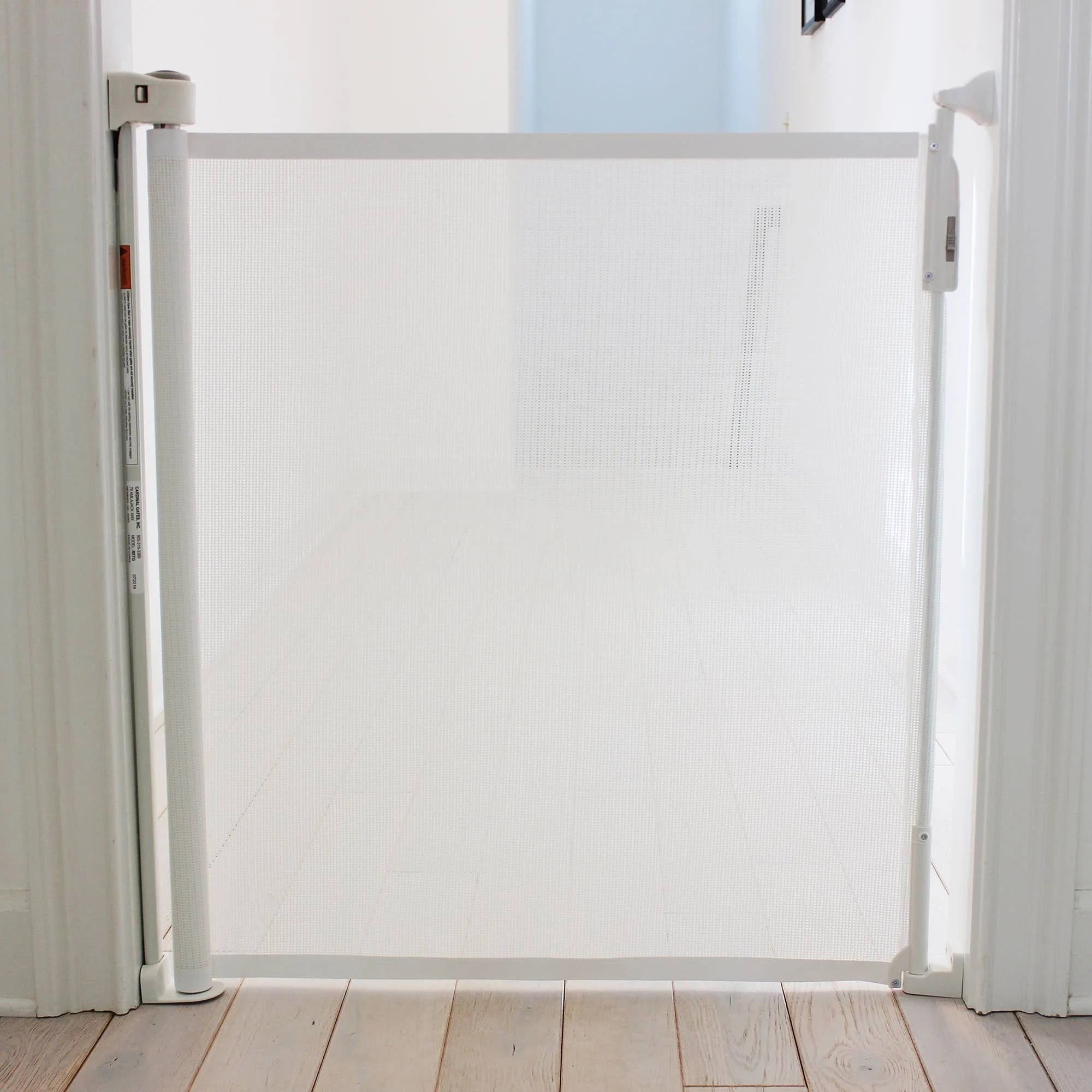 White Retractable Safety Gate, 26.5 inch-55 inch O675544